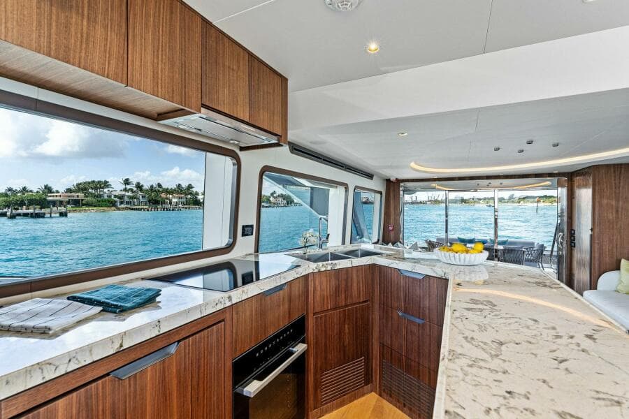 2027 Aquitalia Yachts Flybridge