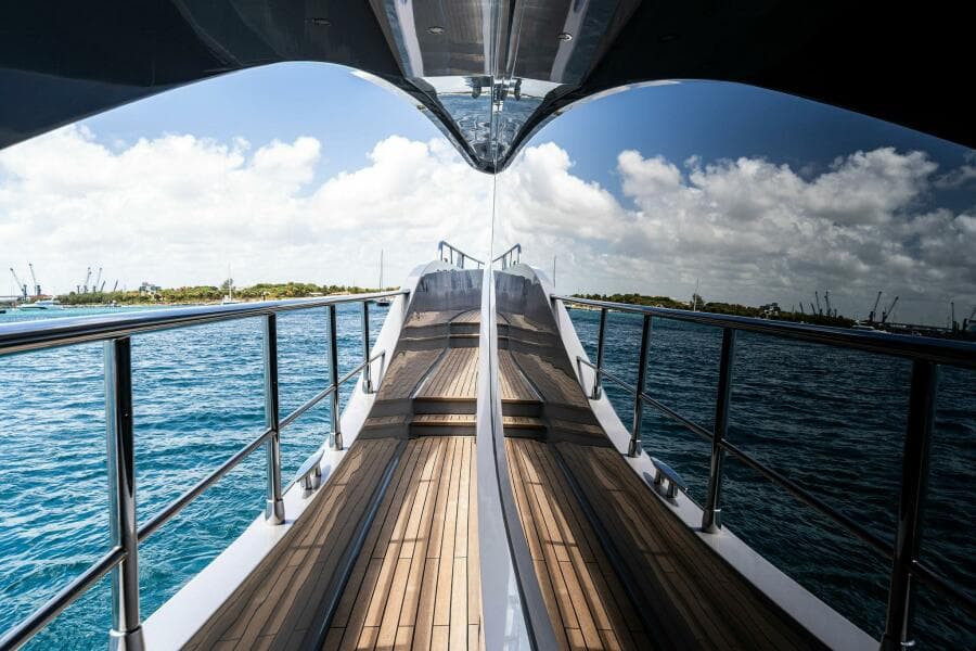 2027 Aquitalia Yachts Flybridge