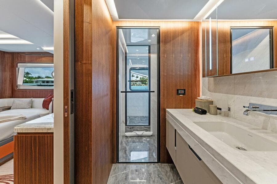 2027 Aquitalia Yachts Flybridge