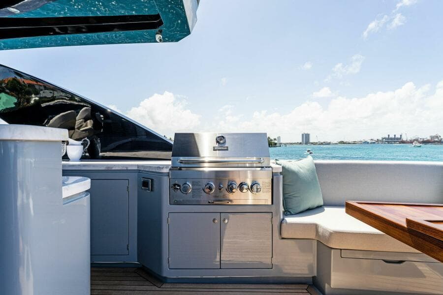 2027 Aquitalia Yachts Flybridge