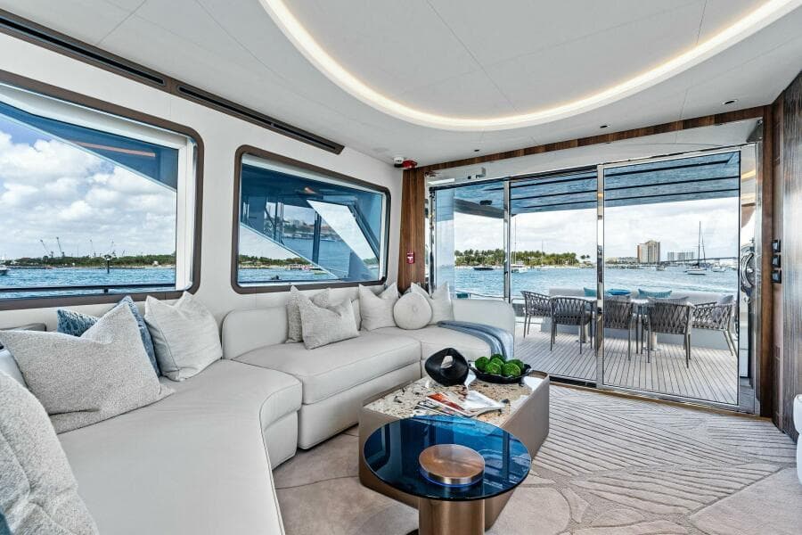2027 Aquitalia Yachts Flybridge
