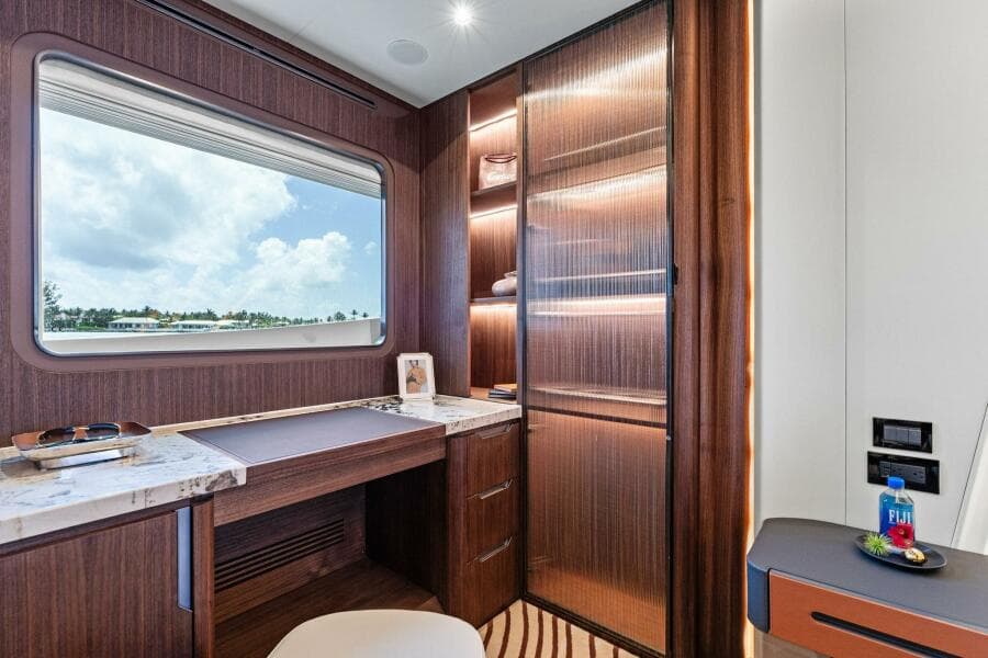 2027 Aquitalia Yachts Flybridge