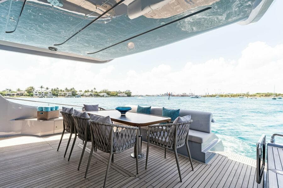 2027 Aquitalia Yachts Flybridge
