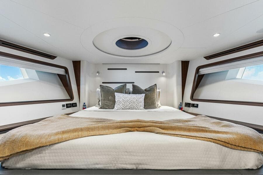 2027 Aquitalia Yachts Flybridge