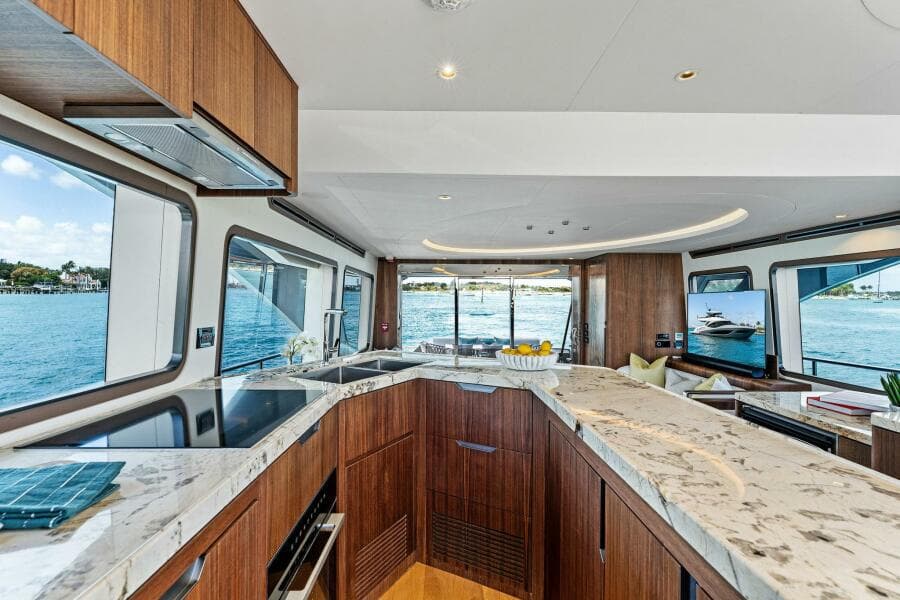 2027 Aquitalia Yachts Flybridge