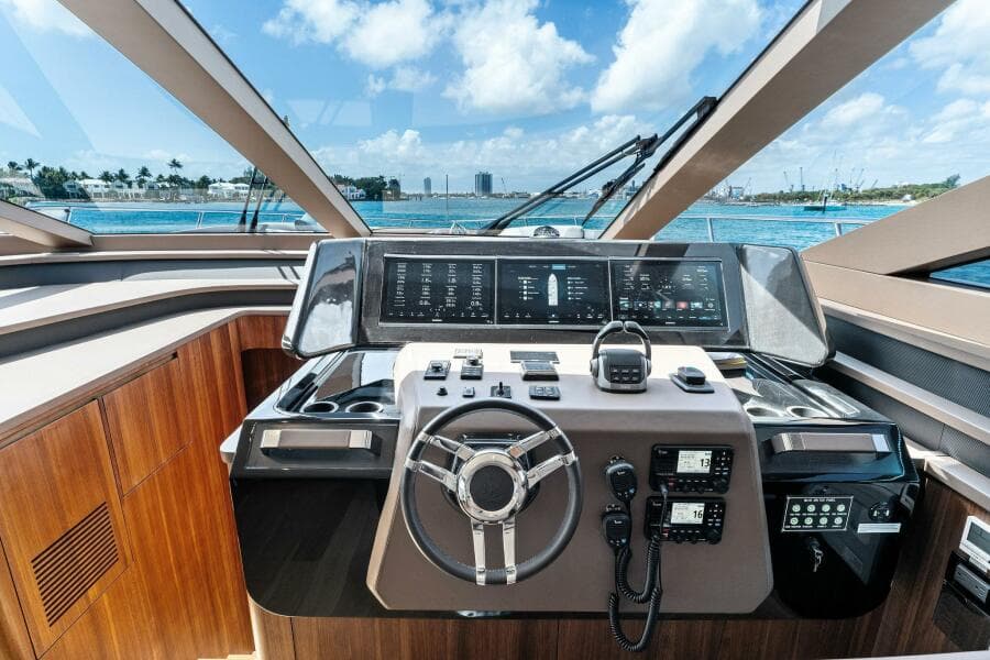 2027 Aquitalia Yachts Flybridge