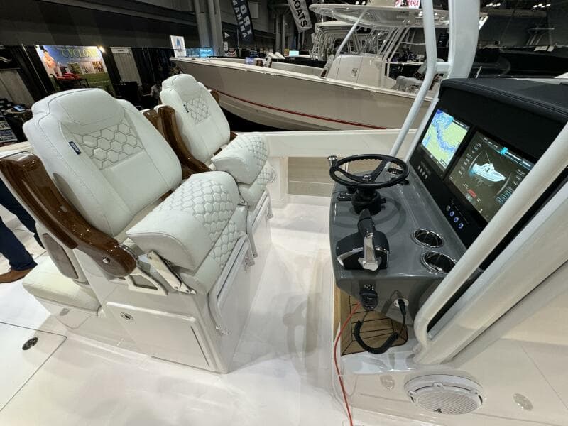 2025 Jupiter 380LS