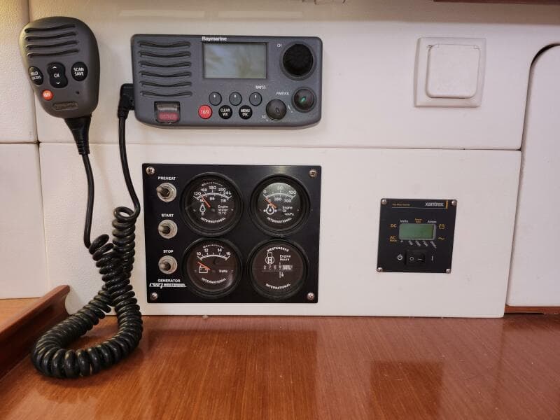 VHF, Generator Panel