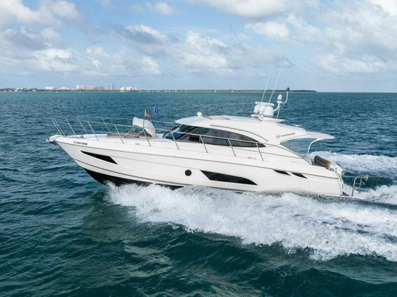 2018 Riviera 4800 Sport Yacht