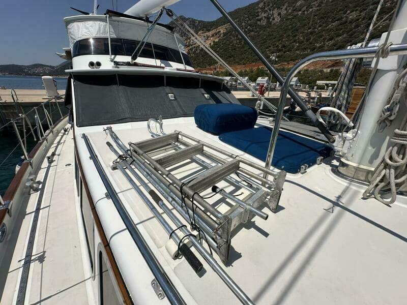 1990 Cheoy Lee Motorsailor
