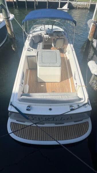 2013 Vanquish 24 Runabout