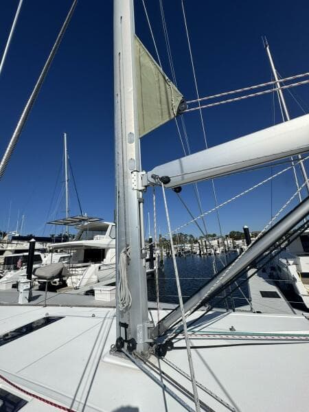 Mast Boom