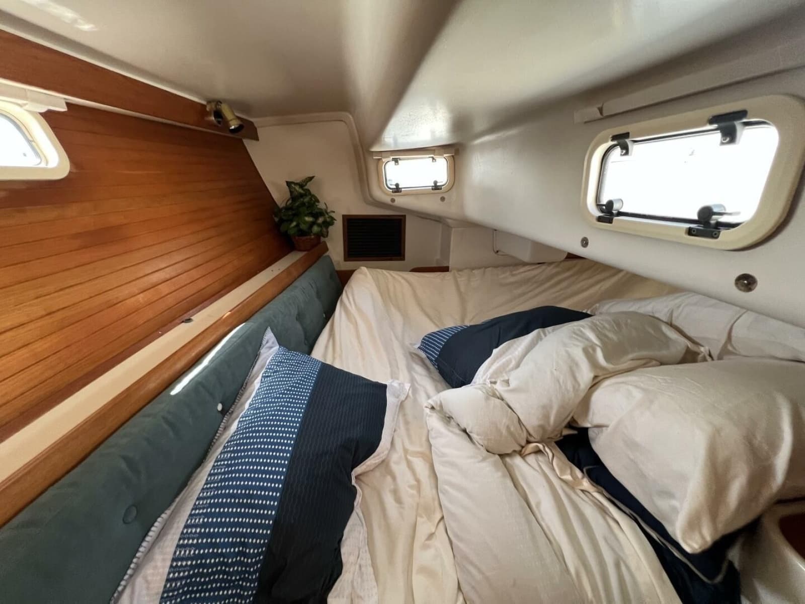 1994 Catalina 320