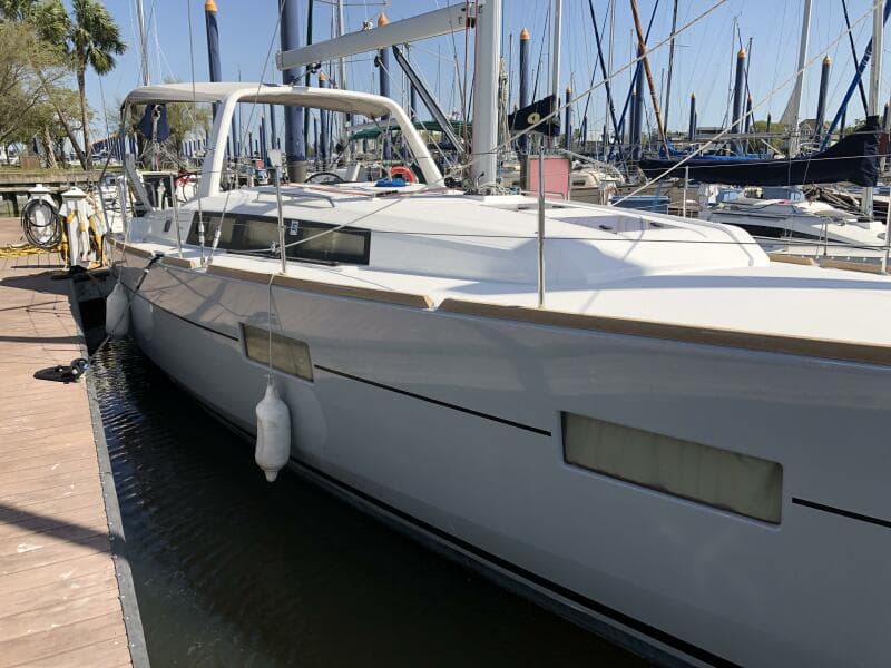 2017 Beneteau Oceanis 38 Weekender