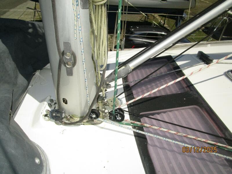 43' Beneteau mast base
