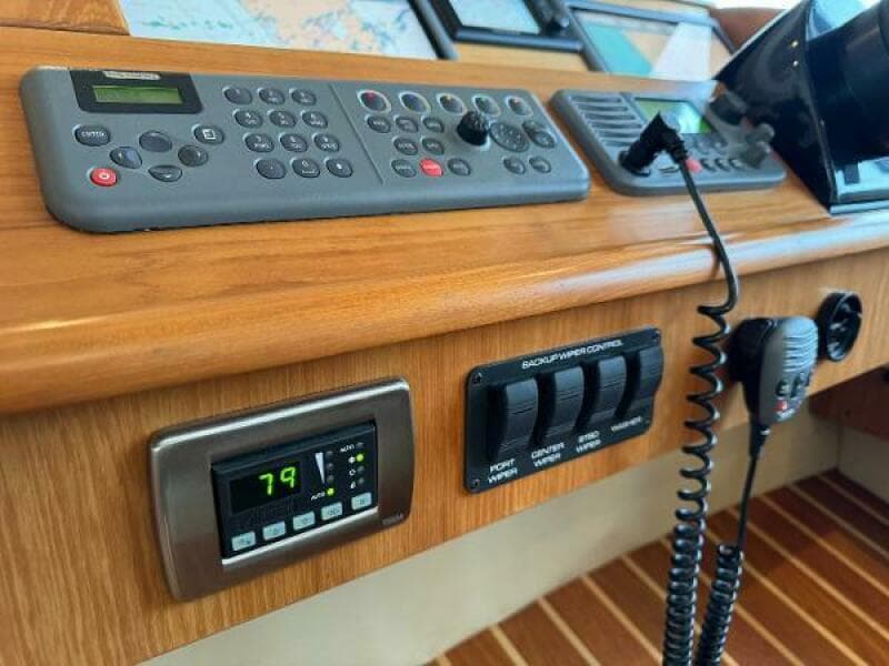2010 Tiara Yachts 5800 Sovran