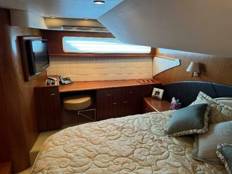 2010 Tiara Yachts 5800 Sovran