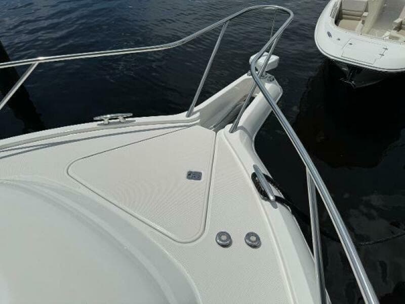 2010 Tiara Yachts 5800 Sovran
