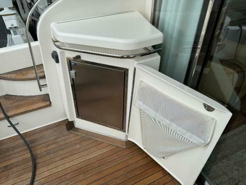 2010 Tiara Yachts 5800 Sovran