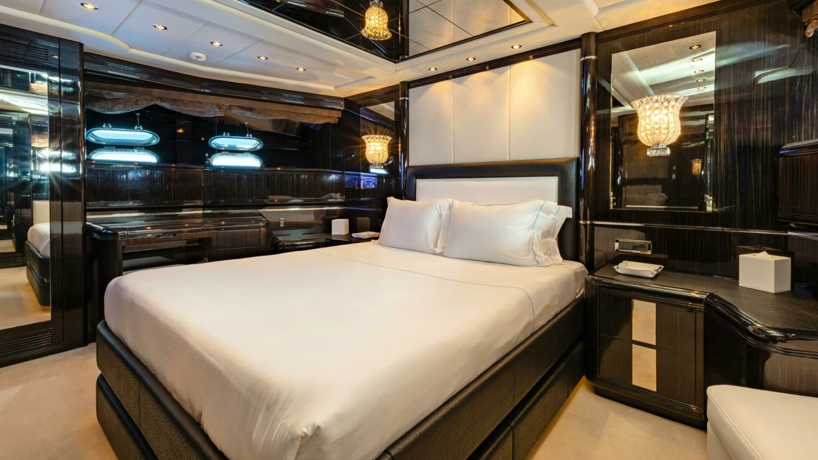 2007 Overmarine Mangusta 130