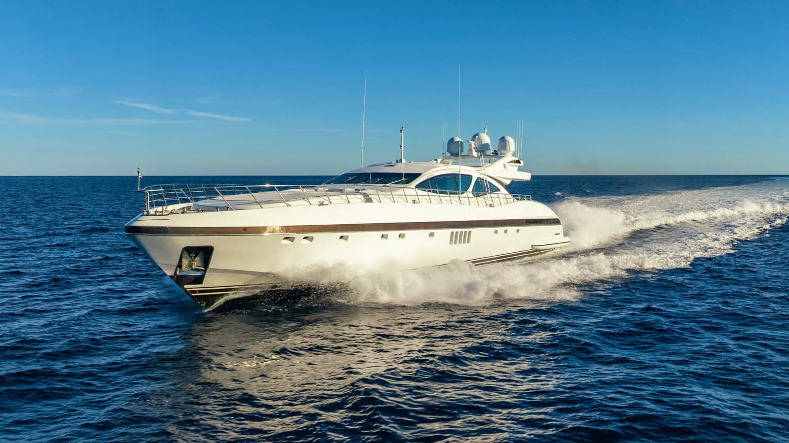 2007 Overmarine Mangusta 130