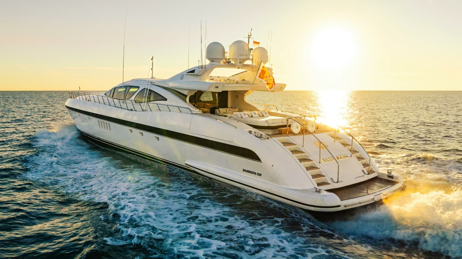 2007 Overmarine Mangusta 130