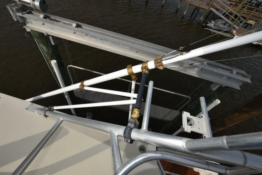 2001 Carolina Classic 28 Express Fisherman