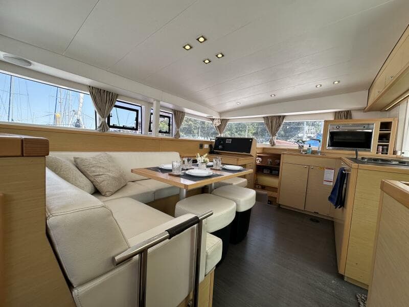 2016 Lagoon 400 S2