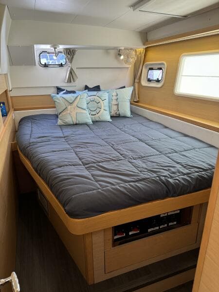 2016 Lagoon 400 S2