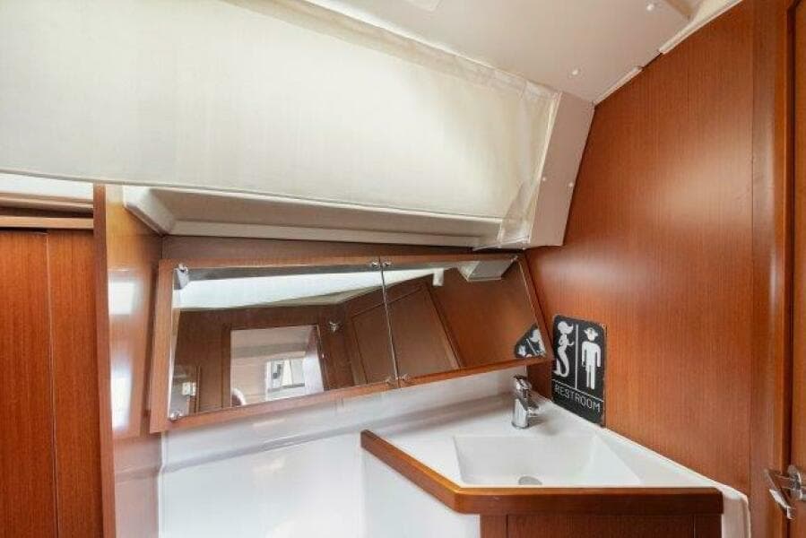 2018 Beneteau 41.1
