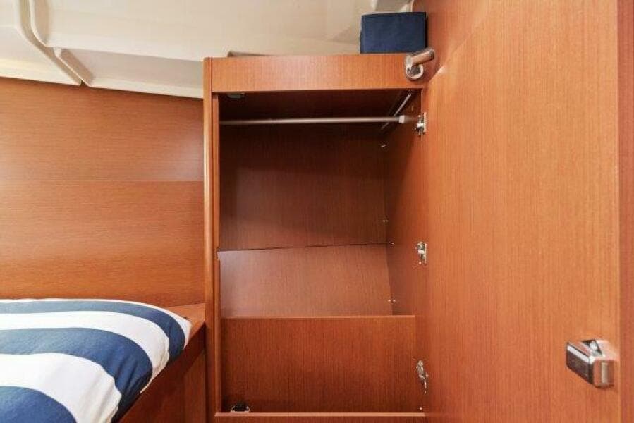 2018 Beneteau 41.1