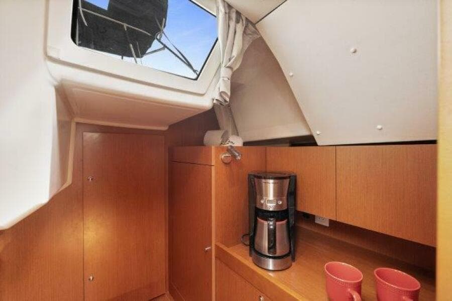 2018 Beneteau 41.1