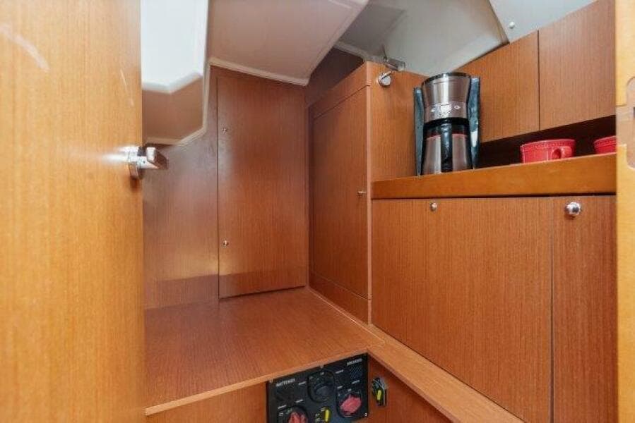 2018 Beneteau 41.1