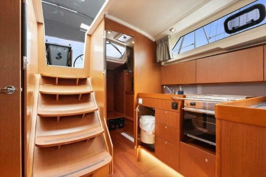 2018 Beneteau 41.1
