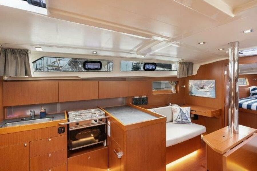 2018 Beneteau 41.1