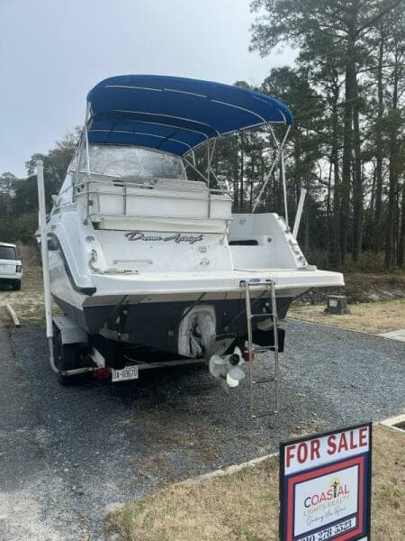 1989 Carver 2557 Montego