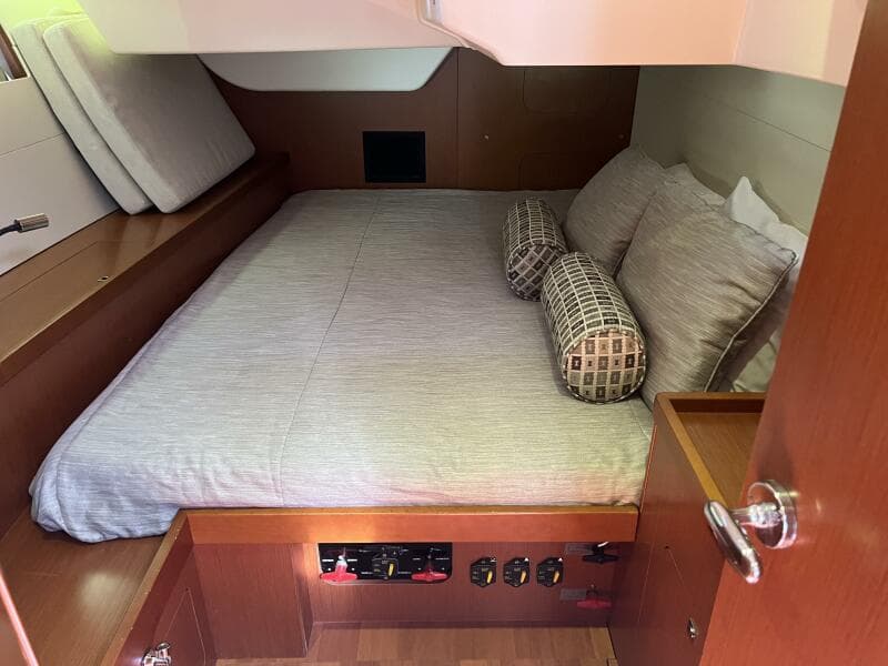 Beneteau Oceanis 48