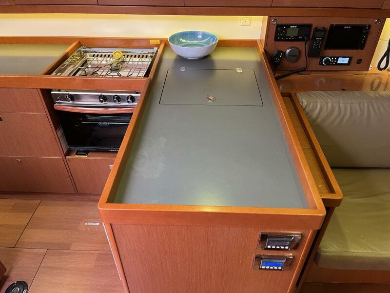 Beneteau Oceanis 48