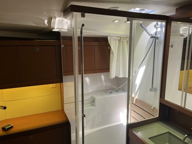 Beneteau Oceanis 48