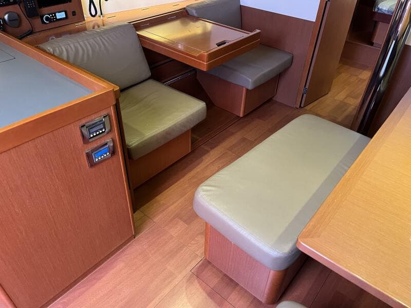Beneteau Oceanis 48