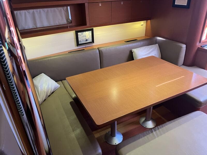 Beneteau Oceanis 48