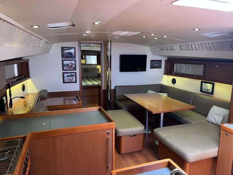 Beneteau Oceanis 48