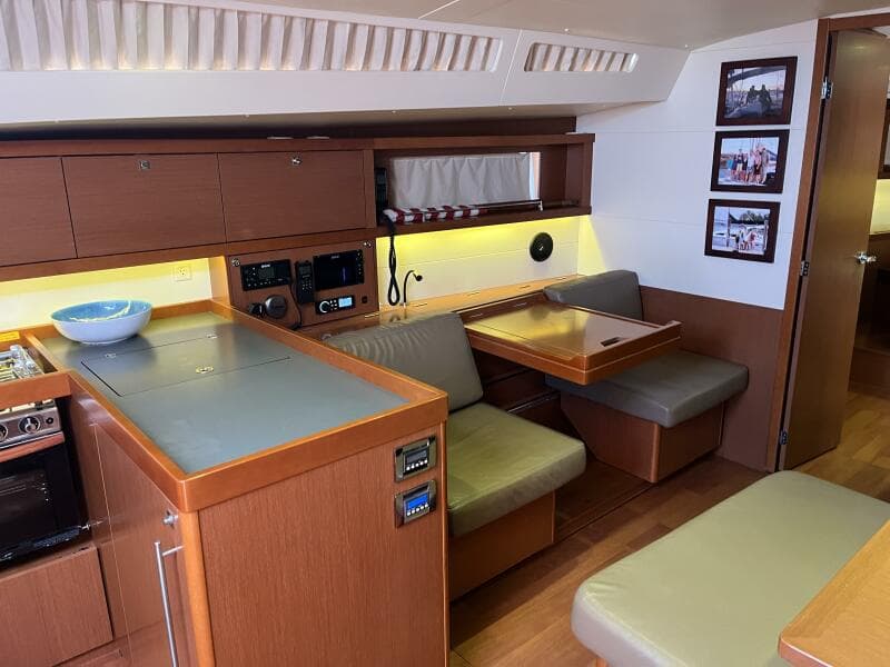 Beneteau Oceanis 48