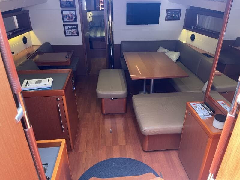 Beneteau Oceanis 48