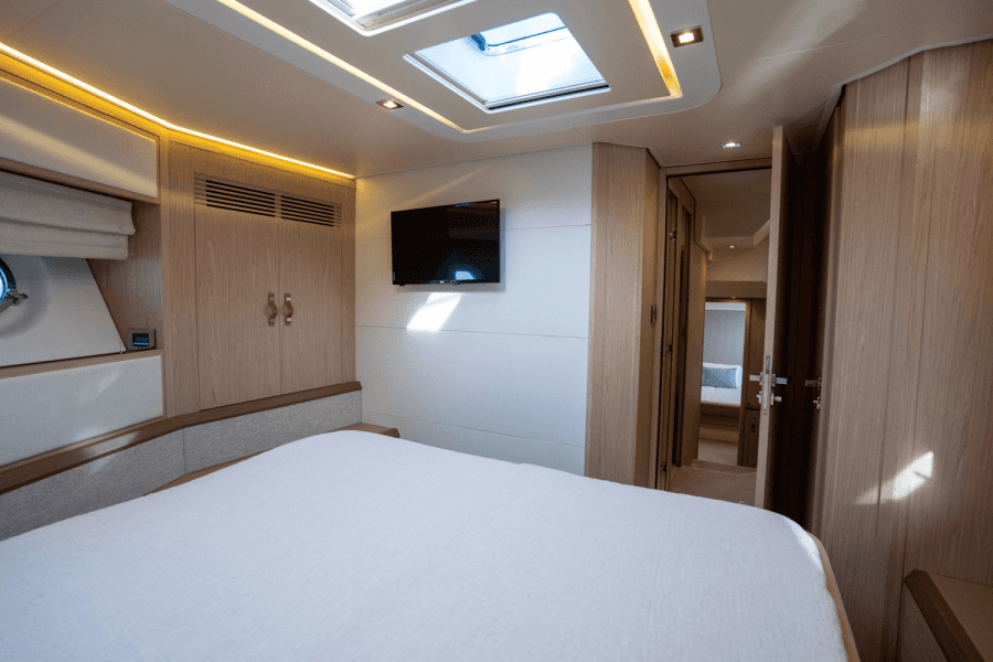 2019 Monte Carlo Yachts MC6