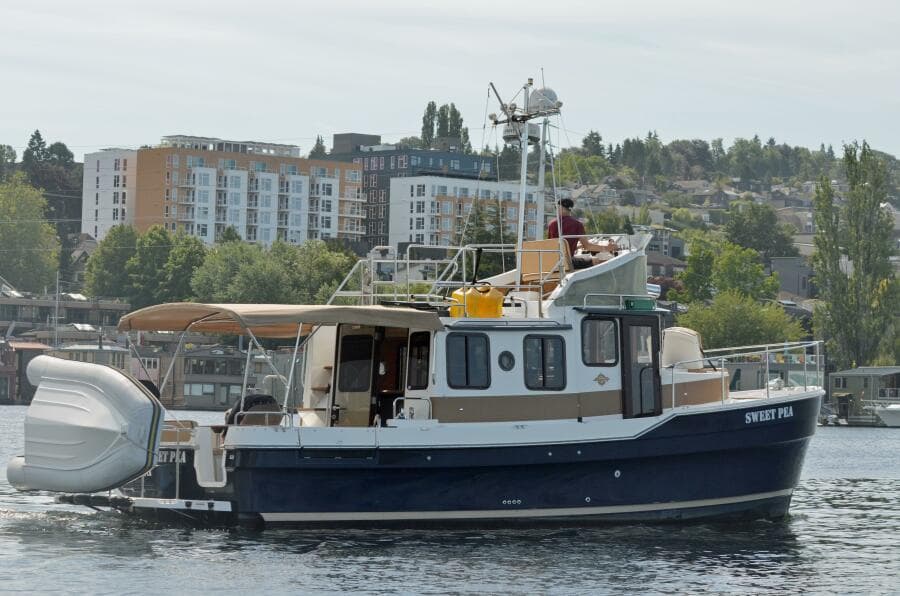 2013 Ranger Tugs R-31 CB