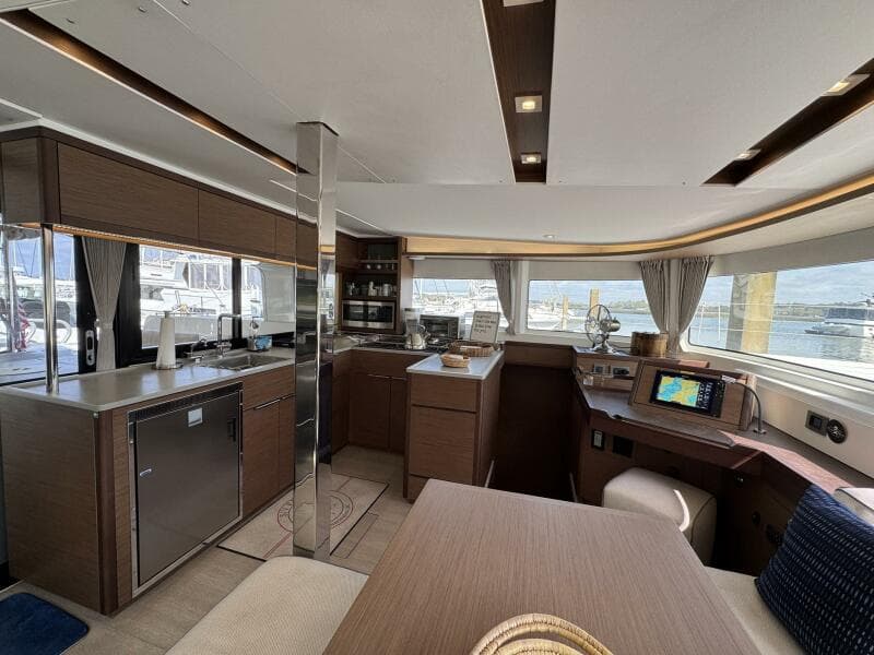 2022 Lagoon 46