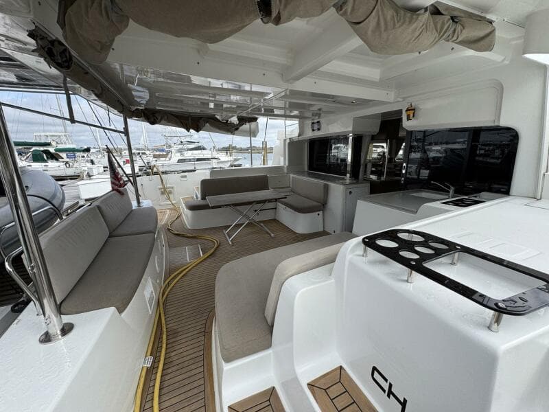 2022 Lagoon 46