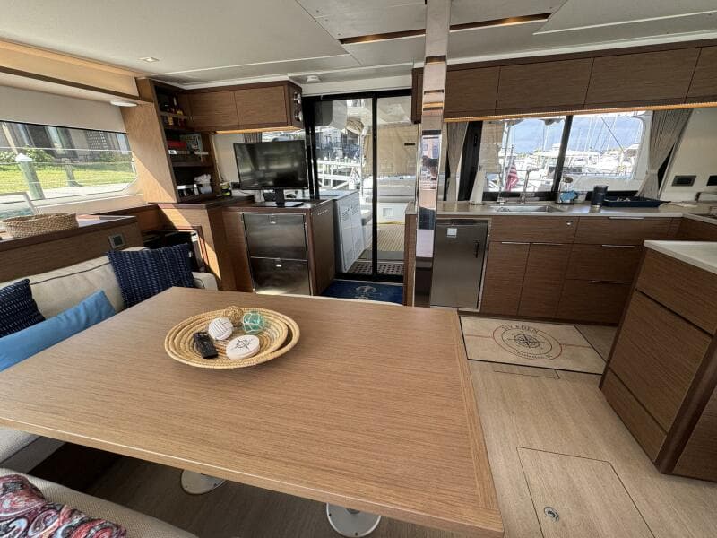 2022 Lagoon 46