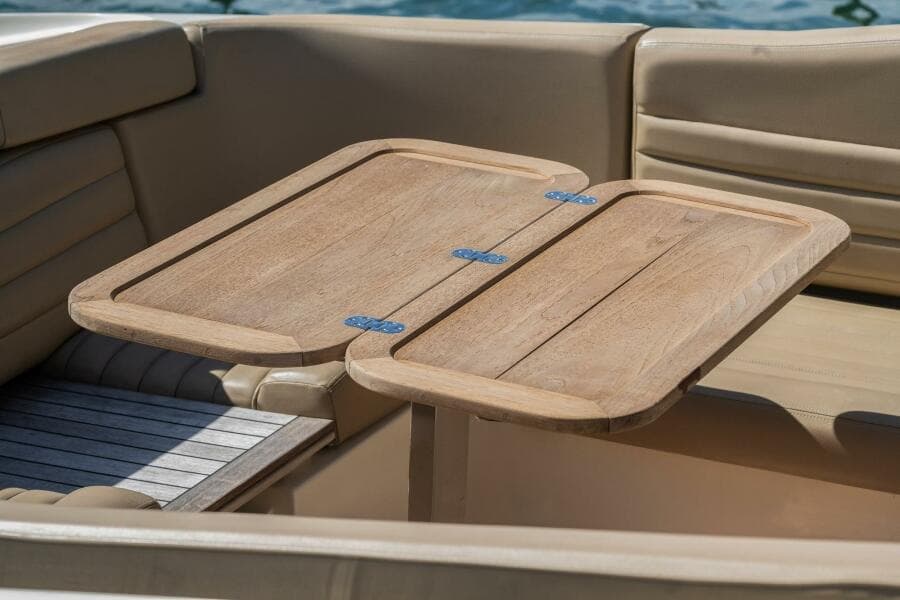 2013 Chris-Craft Launch 32
